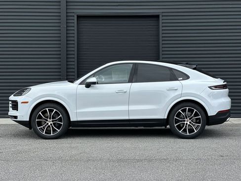 New 2025 Porsche Cayenne Coupe image 10