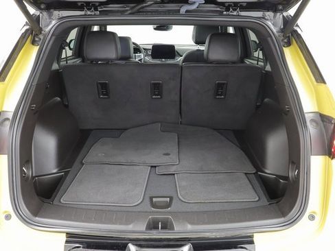 Certified 2024 Chevrolet Blazer RS w/ Driver Confidence II Package image 18
