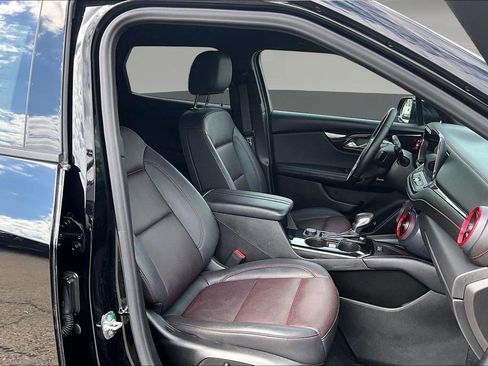 Used 2025 Chevrolet Blazer RS FWD image 28