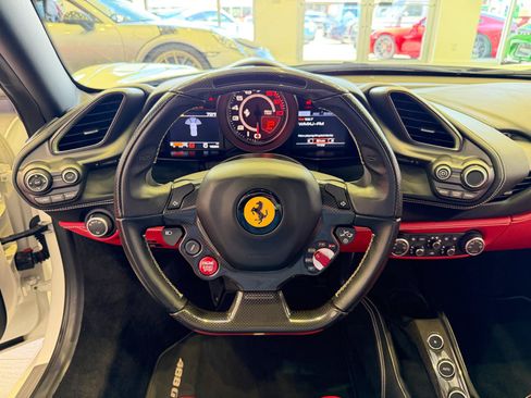 Used 2017 Ferrari 488 GTB RWD image 30