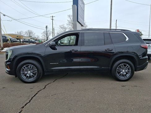 Used 2025 GMC Acadia Elevation image 7