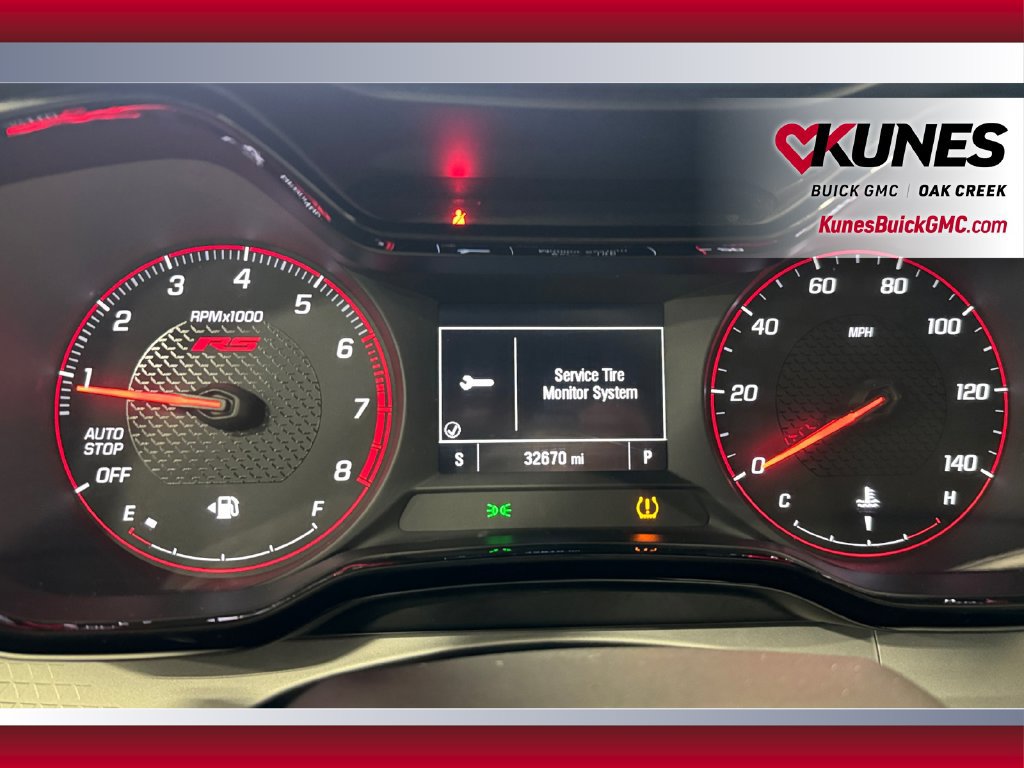 Used 2025 Chevrolet Trax RS FWD image 14