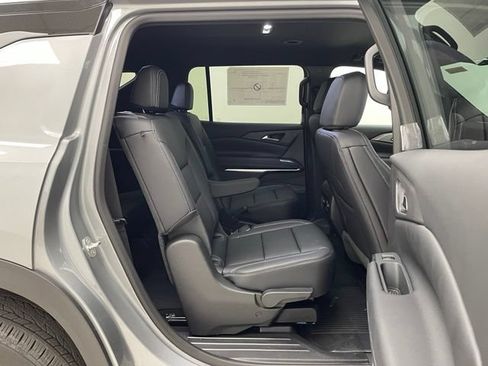 New 2026 Chevrolet Traverse LT w/ Midnight/Sport Edition AWD/4WD image 14