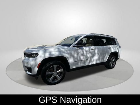Used 2022 Jeep Grand Cherokee L Limited RWD image 3