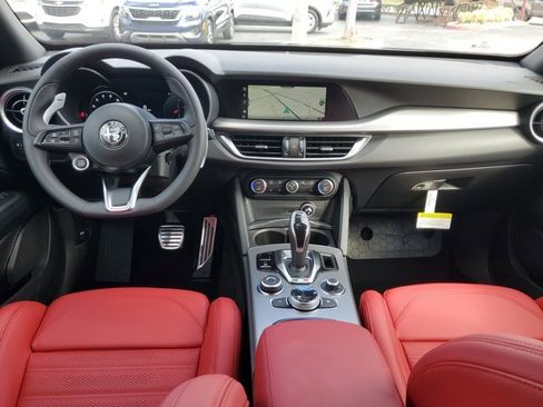 New 2025 Alfa Romeo Stelvio Sprint w/ Convenience Package image 7