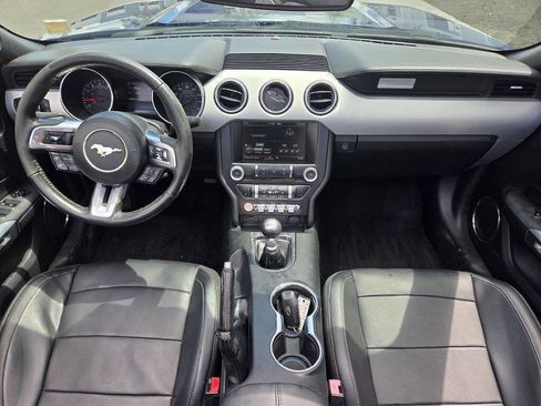 Used 2015 Ford Mustang Premium RWD image 41