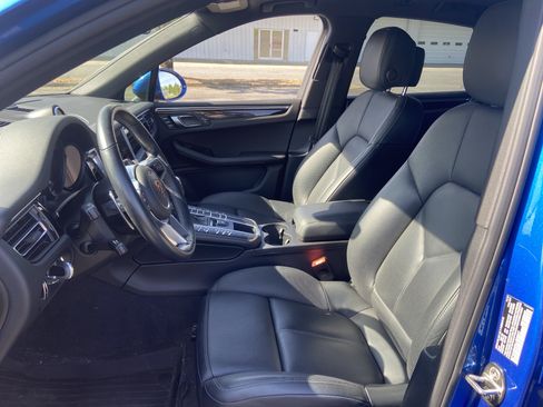 Used 2020 Porsche Macan image 11