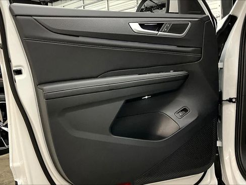 New 2026 Volkswagen Atlas Cross Sport SEL image 24