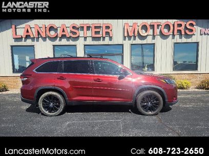 Used 2019 Toyota Highlander SE
