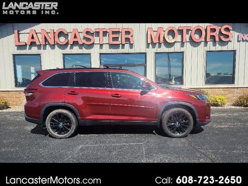 Used 2019 Toyota Highlander SE AWD/4WD image 1