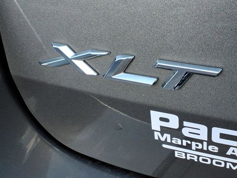 Certified 2022 Ford Explorer XLT w/ Equipment Group 202A image 18