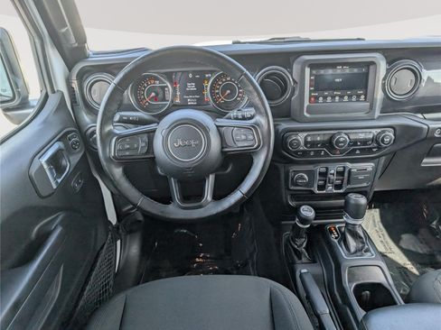 Used 2022 Jeep Wrangler Unlimited Sport AWD/4WD image 16