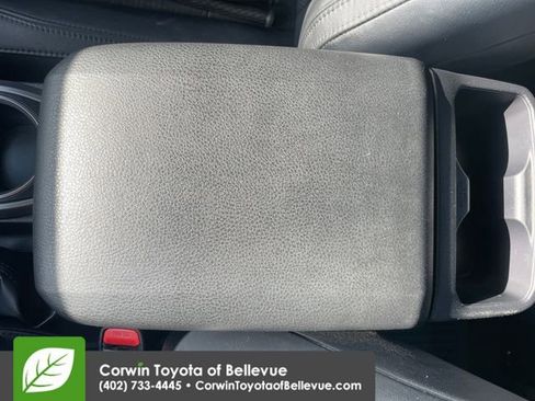 Used 2022 Toyota Tacoma Limited AWD/4WD image 16