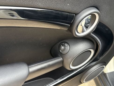 Used 2013 MINI Cooper S image 13