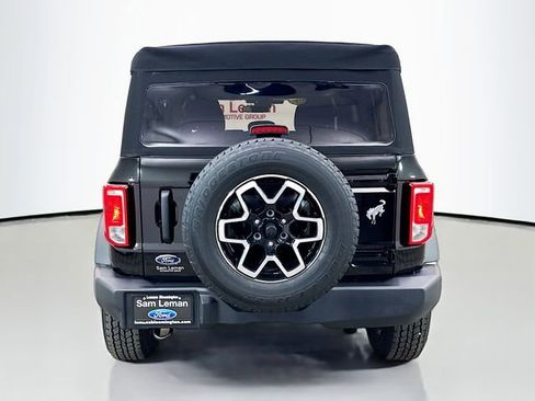 Used 2025 Ford Bronco 4-Door AWD/4WD image 6