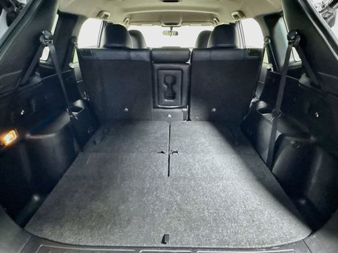 Used 2024 Mitsubishi Outlander SE AWD/4WD image 25