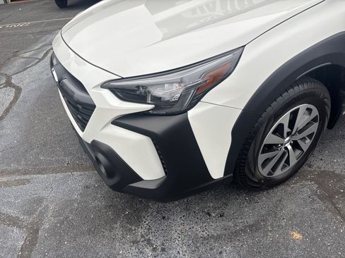 Certified 2025 Subaru Outback Premium w/ Popular Package #1A image 8