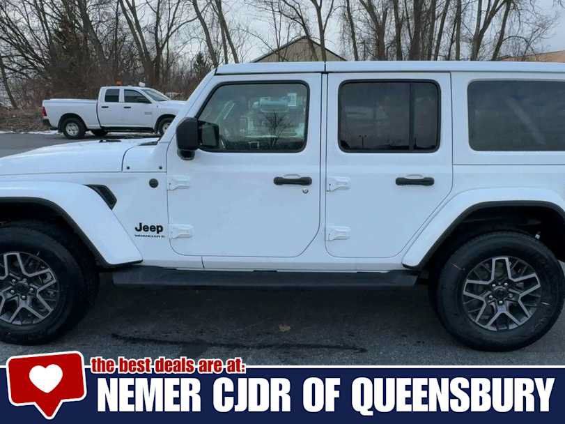 New 2026 Jeep Wrangler Unlimited Sahara AWD/4WD image 5