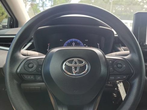 Used 2026 Toyota Corolla LE FWD image 28