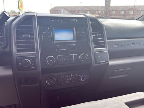 Used 2019 Ford F250 XL w/ Power Equipment Group AWD/4WD image 15