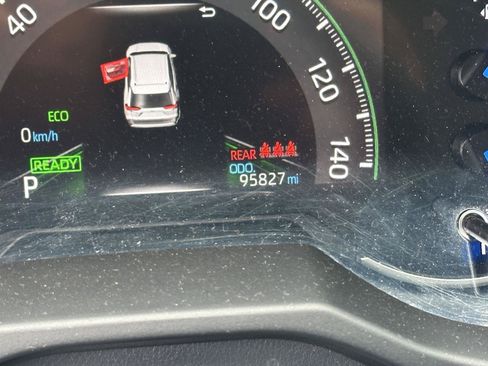 Used 2023 Toyota RAV4 LE AWD/4WD image 13