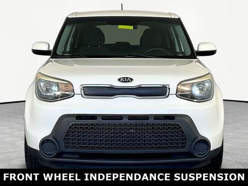 Used 2016 Kia Soul FWD image 2