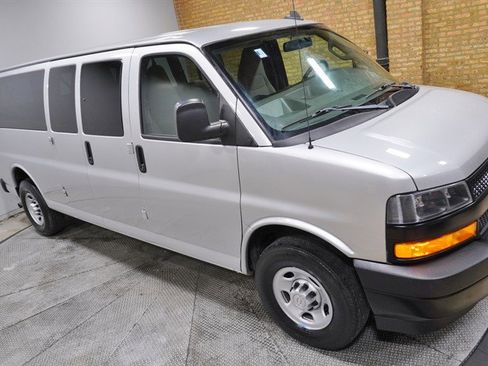 Used 2019 Chevrolet Express 3500 LS image 7