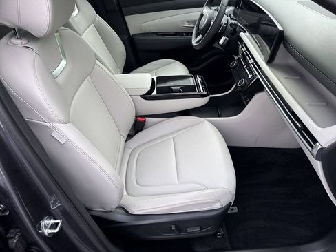 Used 2025 Hyundai Tucson Limited image 13