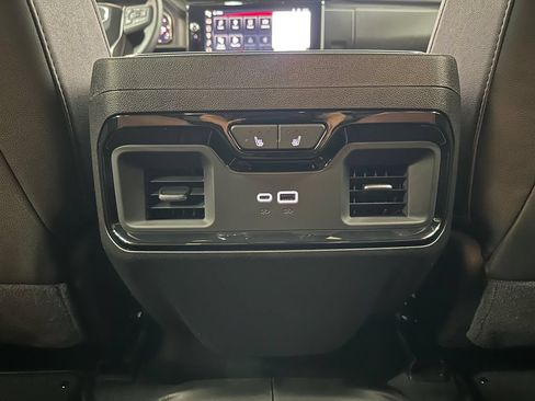 Used 2026 GMC Sierra 1500 AT4 w/ Technology Package AWD/4WD image 23