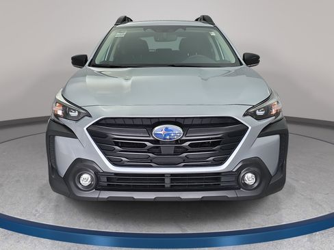 Used 2025 Subaru Outback Premium w/ Popular Package #1A image 2