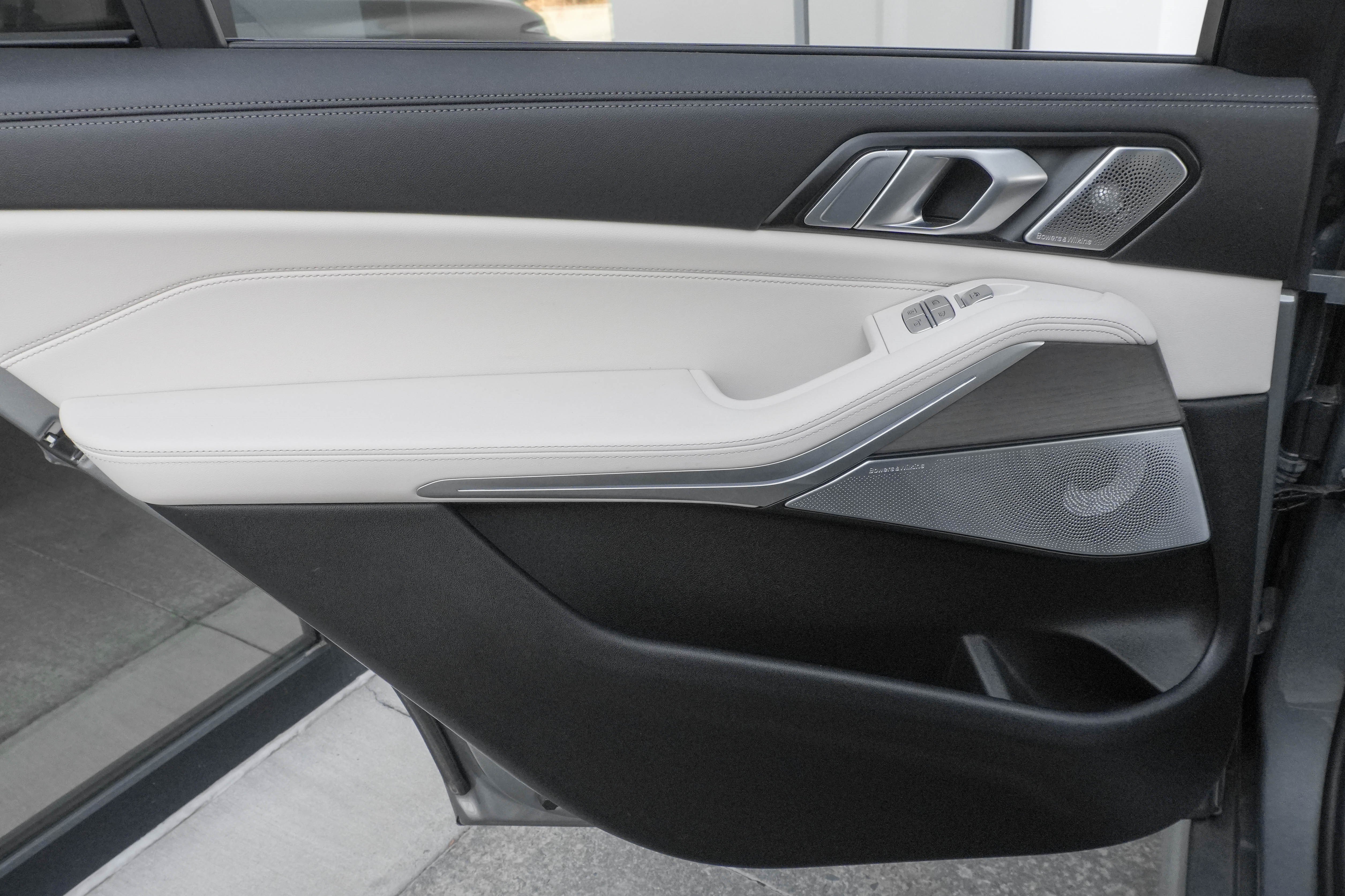 Certified 2024 BMW X7 M60i AWD/4WD image 35