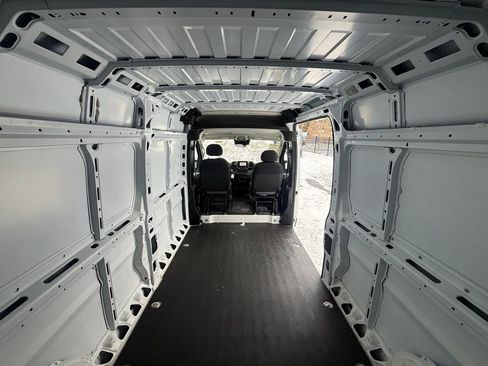 Used 2023 RAM ProMaster 2500 image 31