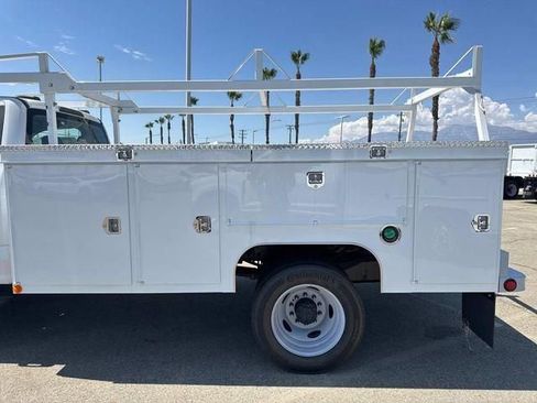 New 2024 Ford F450 XL w/ XL Chrome Package image 16