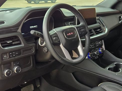 Used 2023 GMC Yukon SLT w/ SLT Premium Package RWD image 8