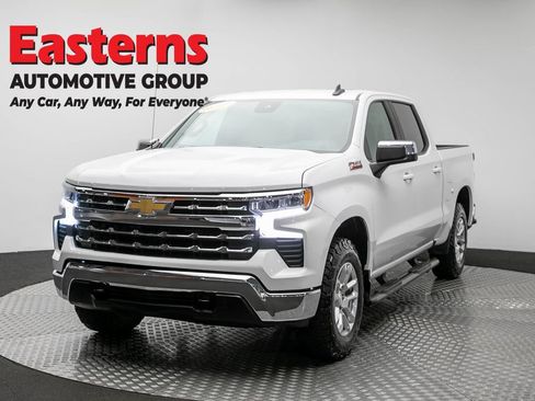 Used 2023 Chevrolet Silverado 1500 LT AWD/4WD image 1