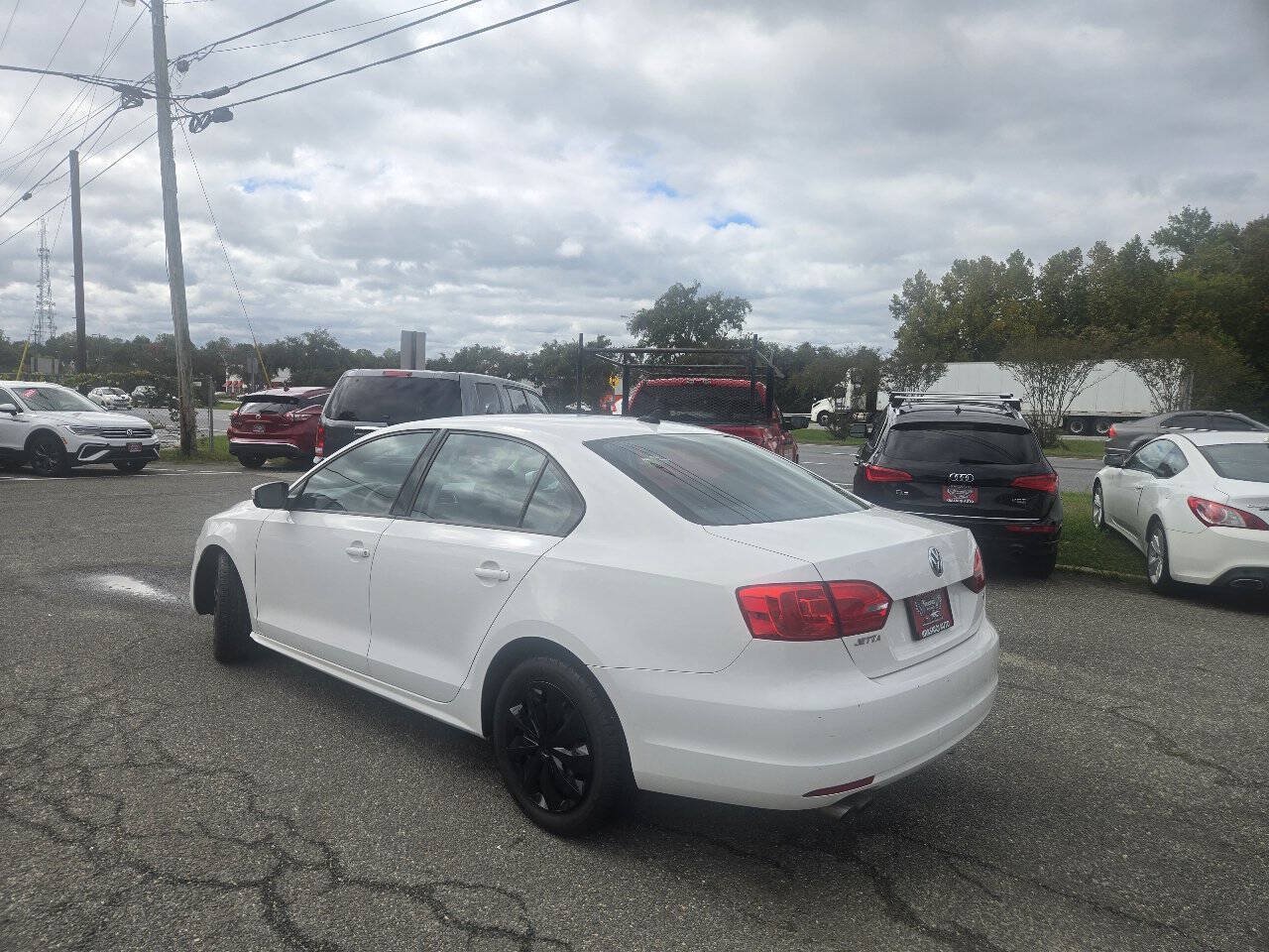 Used 2014 Volkswagen Jetta SE FWD image 4