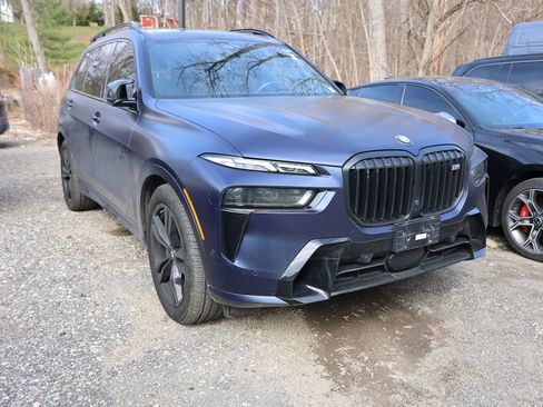 Used 2024 BMW X7 M60i w/ Climate Comfort Package image 1