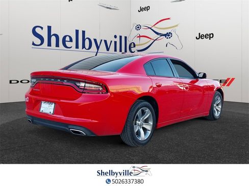 Used 2022 Dodge Charger SXT image 4