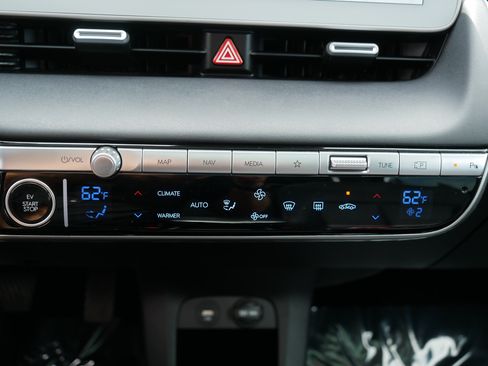 Certified 2024 Hyundai Ioniq 5 Limited AWD/4WD image 28