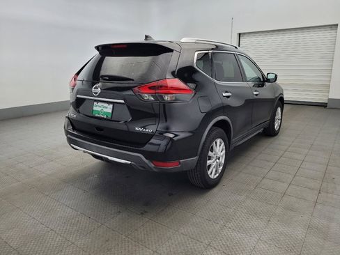 Used 2017 Nissan Rogue SV image 9