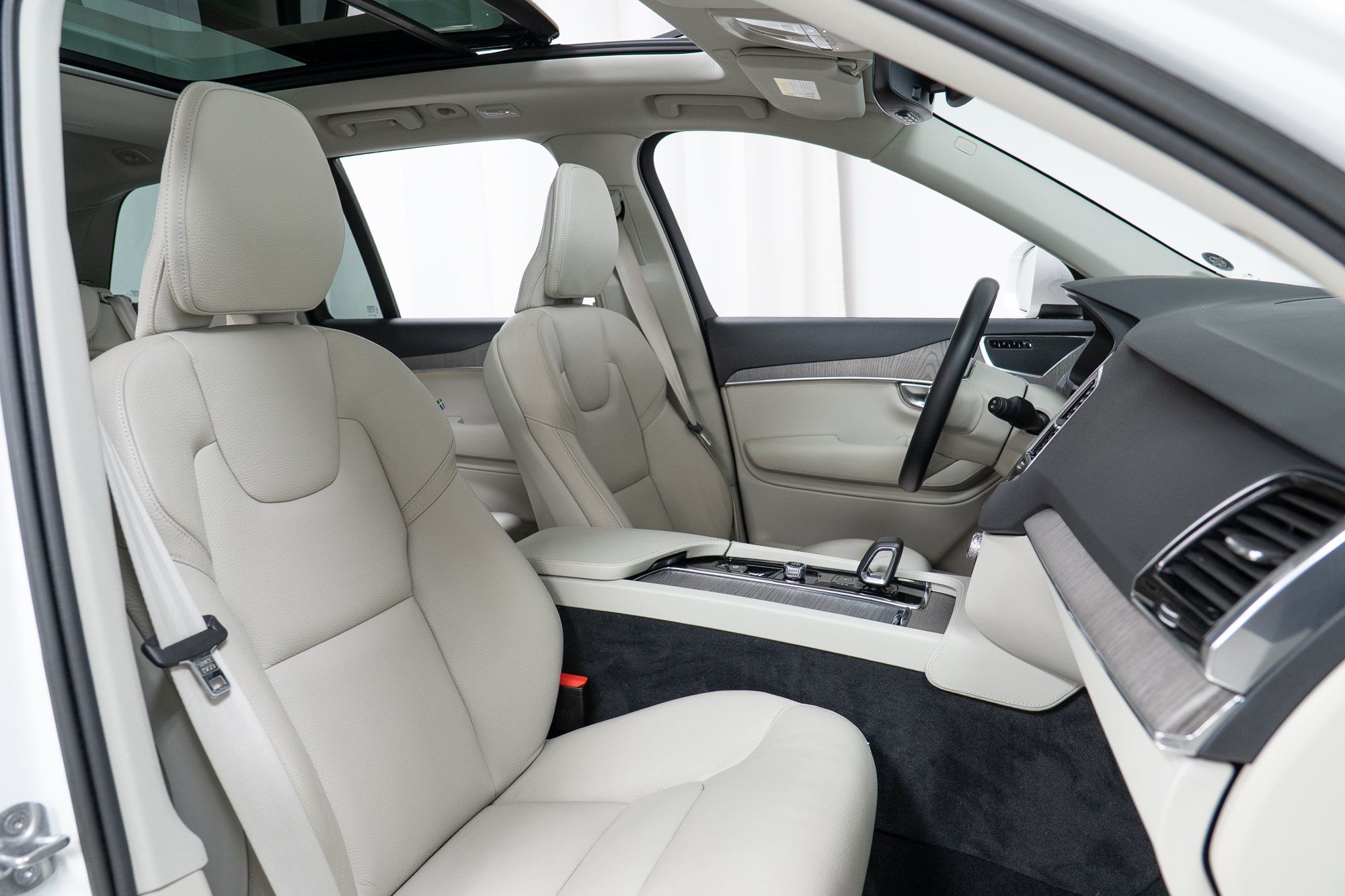 Certified 2023 Volvo XC90 B6 Plus w/ Protection Package Premier AWD/4WD image 22