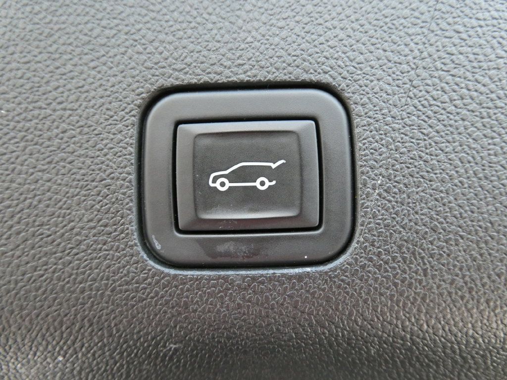 Certified 2024 Chevrolet Tahoe High Country w/ Advanced Technology Package AWD/4WD image 20