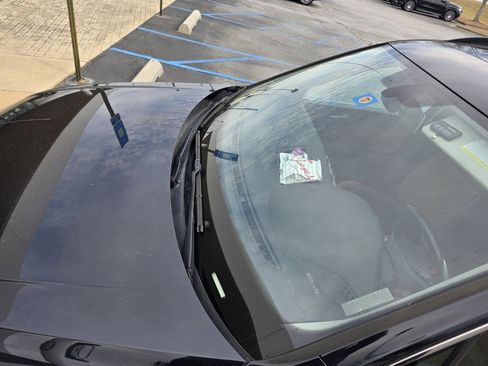 Used 2019 Volkswagen Tiguan SE w/ Panoramic Sunroof Package image 19