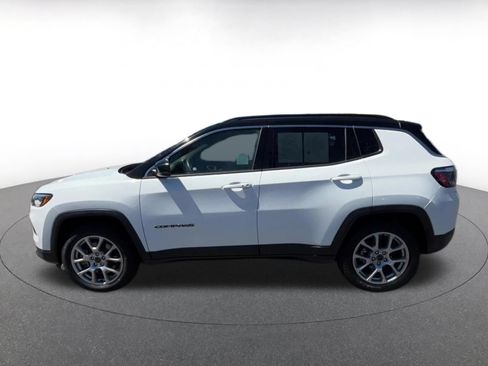Used 2025 Jeep Compass Limited AWD/4WD image 9
