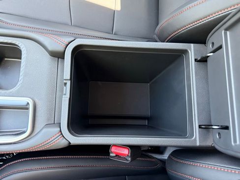 New 2025 Nissan Sentra SR w/ SR Premium Package image 39