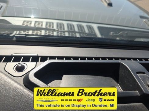 Used 2022 Jeep Wrangler Unlimited Sahara image 18