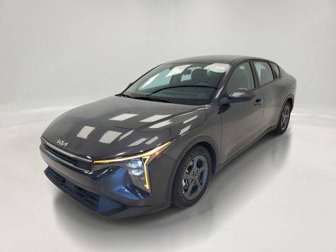 Used 2025 Kia K4 FWD image 3