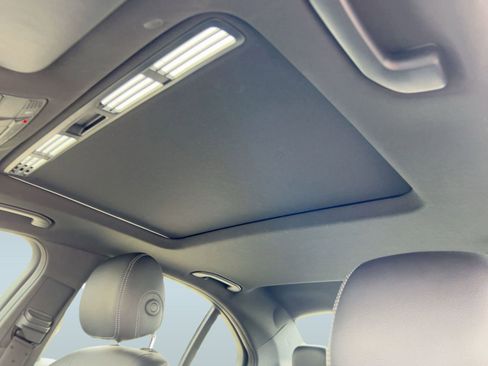 Used 2019 Mercedes-Benz C 300 Sedan image 16