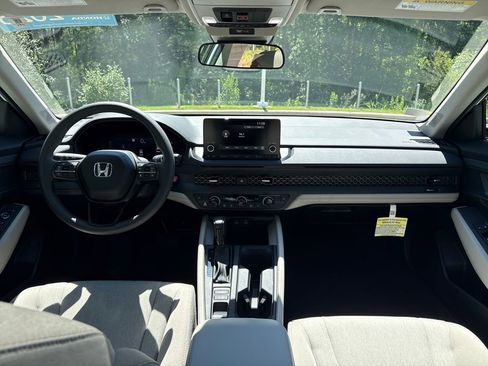 Certified 2025 Honda Accord SE image 17
