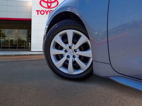 Used 2024 Toyota Corolla LE FWD image 8
